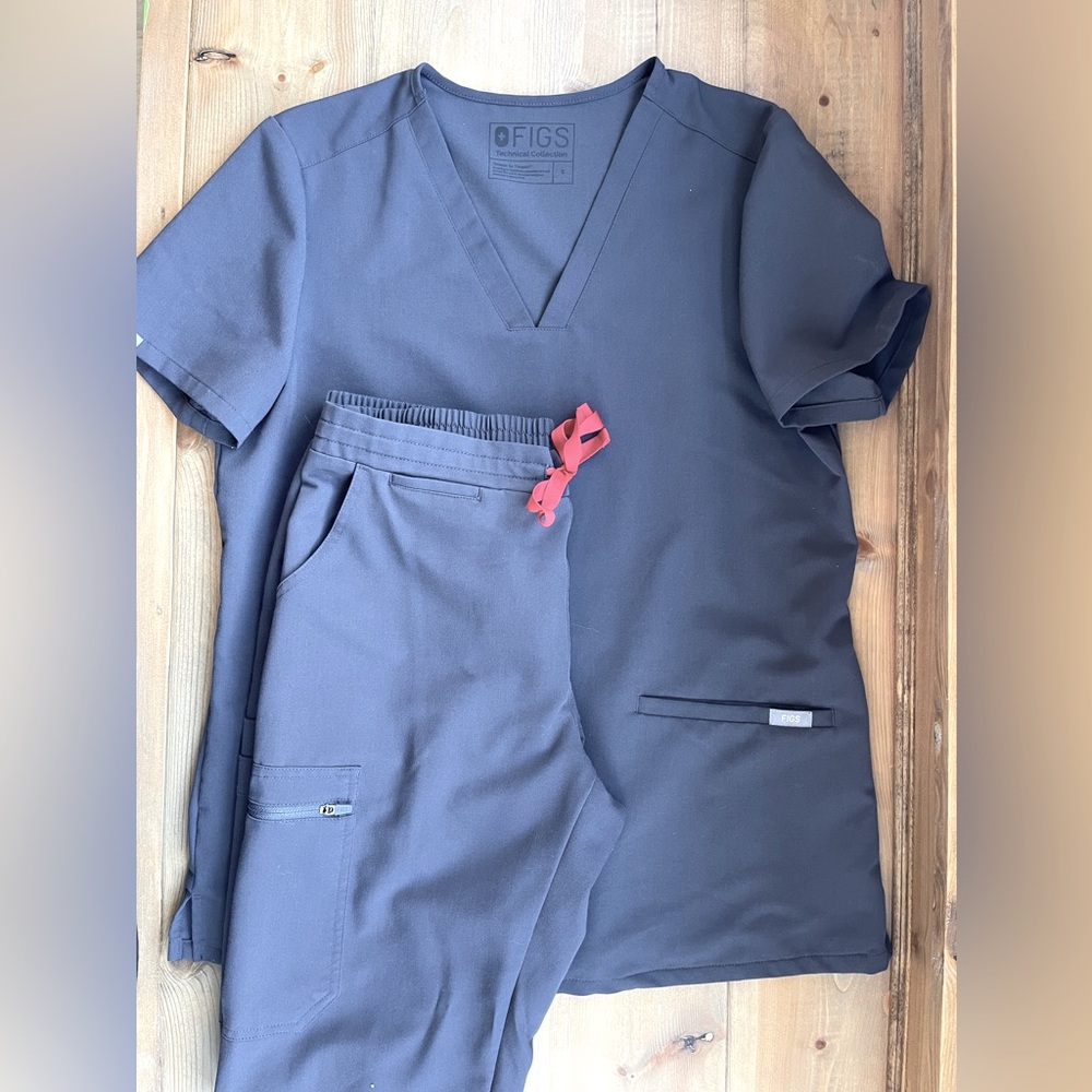 Figs scrub set